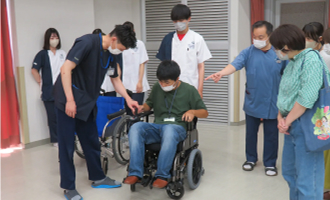 車いす体験×理学療法