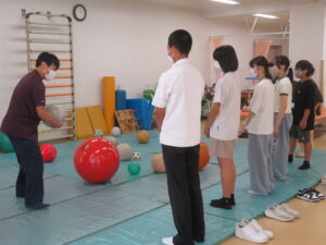 中学生対象　附属病院医療系お仕事体験会開催報告